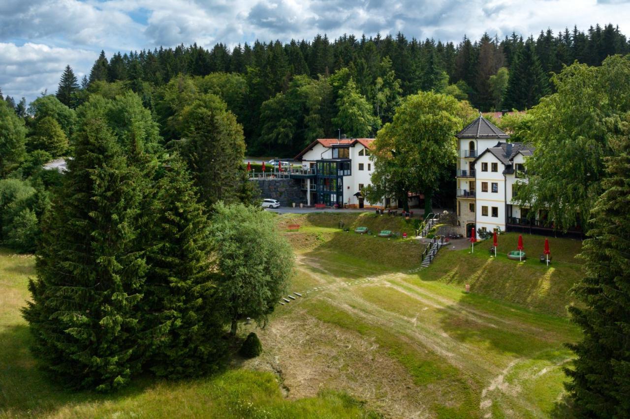 Gastinger Hotel-Restaurant Schmiedefeld am Rennsteig Buitenkant foto