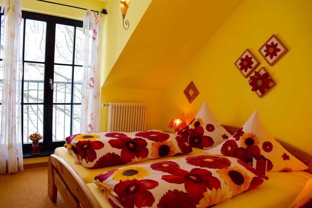 Gastinger Hotel-Restaurant Schmiedefeld am Rennsteig Buitenkant foto
